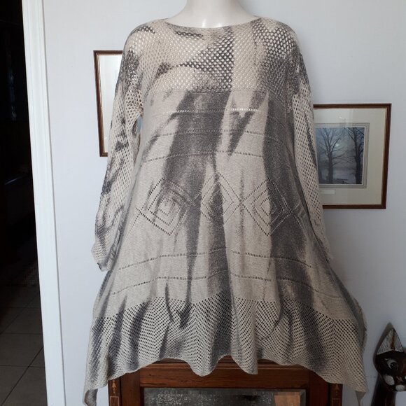 Sweater - Sz. S - Ivory & Grey - Wool/Angora/Nylon Blend - Picture 1 of 3